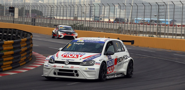 Erster Einsatz des Motec TCR Rades auf dem Engstler VW Golf